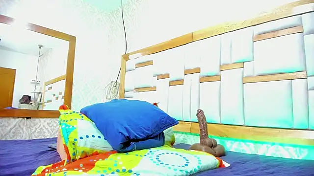 arl chloee online show from November 7, 3:23 am