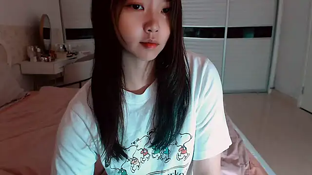 -Lucky Girl online show from June 10, 2:00 am