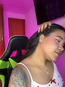 leila 22 online show from January 14, 6:51 am