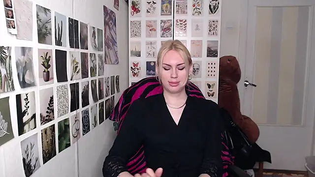 CapriScorpion online show from July 6, 2:33 pm
