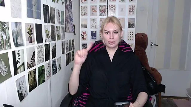 CapriScorpion online show from July 5, 1:06 pm