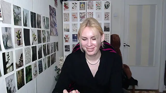 CapriScorpion online show from July 10, 1:33 pm