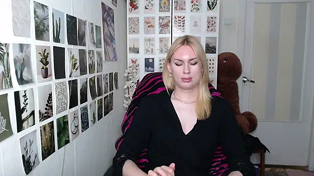 CapriScorpion online show from July 28, 6:20 pm