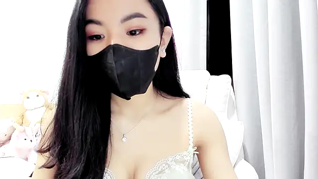 Lita-Julia online show from October 5, 5:07 pm