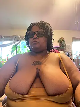 Snapshot of kweenxkarma chatting on September 12, 7:10 pm kweenxkarma online show from September 12, 7:10 pm