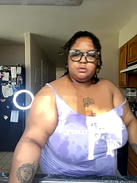 Snapshot of kweenxkarma chatting on October 21, 9:41 pm kweenxkarma online show from October 21, 9:41 pm