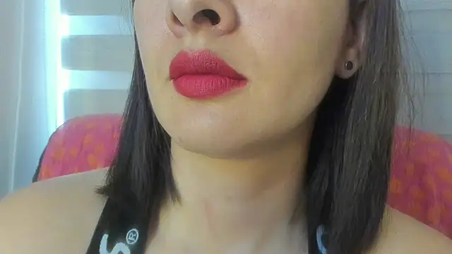 queen fetish online show from July 2, 3:40 pm