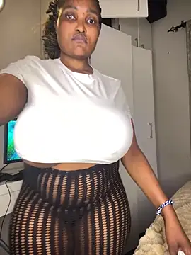 Bustygoddess32 online show from April 29, 1:53 am