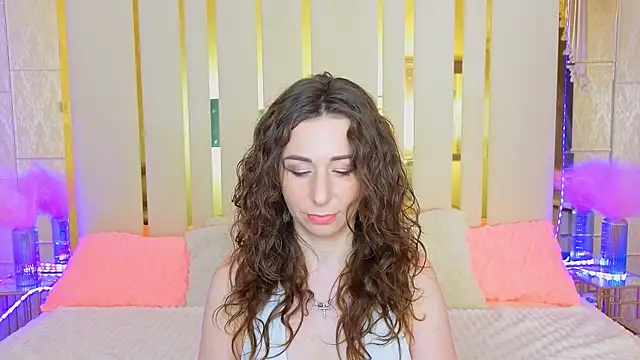 KimmmLi online show from July 1, 12:59 pm