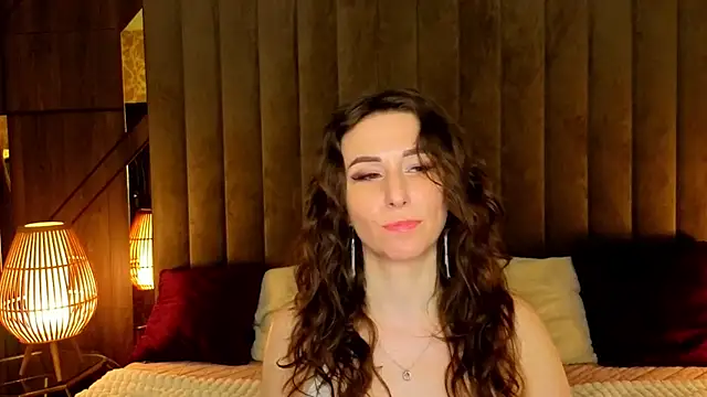 KimmmLi online show from April 29, 2:53 pm