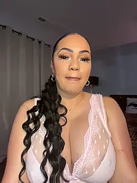 DestineeJayde online show from February 20, 5:28 am