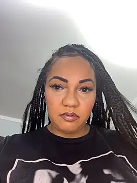 Snapshot of DestineeJayde chatting on October 4, 5:46 am DestineeJayde online show from October 4, 5:46 am