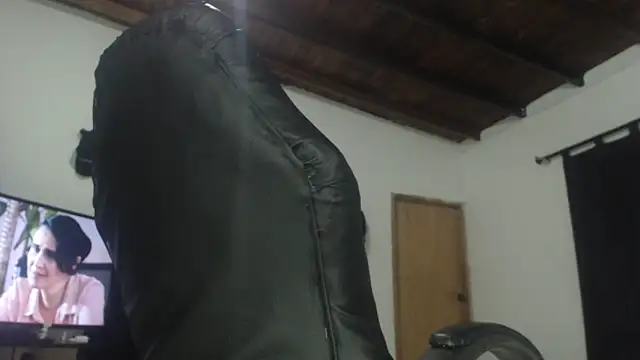 Alejagrantx online show from February 4, 11:30 pm