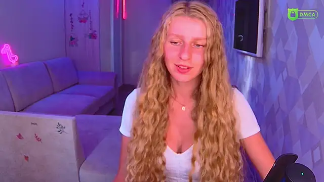 AmaliaQueen online show from September 20, 2:15 pm