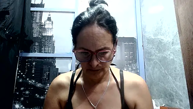 Nastylatinaxxx online show from June 21, 10:25 pm