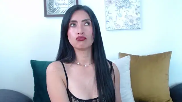 JainaRogers online show from June 16, 3:24 pm