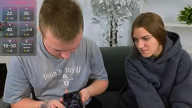 Snapshot of _Olli__Stiw_ chatting on October 18, 7:44 am Olli Stiw online show from October 18, 7:44 am