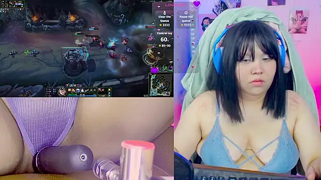 crystal7u7 online show from November 29, 9:30 pm