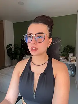 EmaSaenz online show from July 30, 10:21 pm