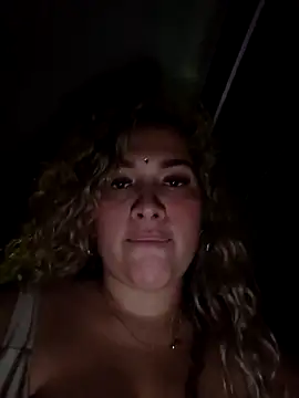 Sara smiiith211 online show from December 21, 12:37 am