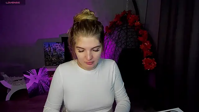 lily williamss online show from September 30, 12:49 am