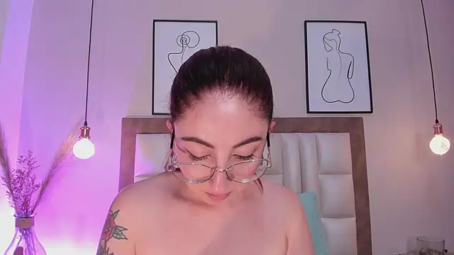 Emilywatsonn online show from October 24, 12:39 am