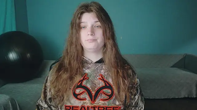 TreeJeanne online show from August 3, 1:39 pm