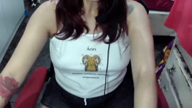 ManuEscarlate13 online show from April 29, 3:32 am