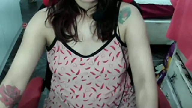 ManuEscarlate13 online show from April 24, 3:31 am