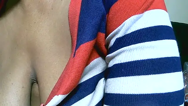 Bustypillows online show from July 11, 4:07 pm