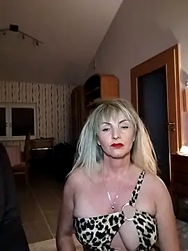 Snapshot of Tinuus chatting on September 27, 6:59 pm Tinuus online show from September 27, 6:59 pm