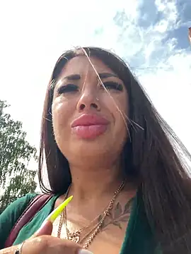 RuslanaXX online show from June 13, 5:05 am