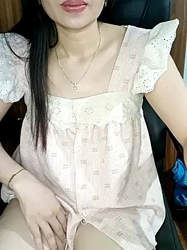 Blythe 69 online show from May 1, 11:30 pm