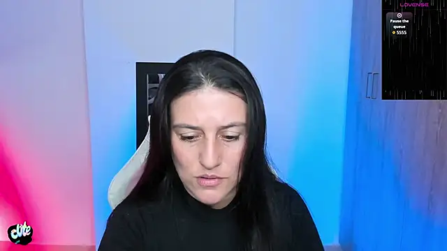 Saskyaa online show from February 12, 2:52 pm