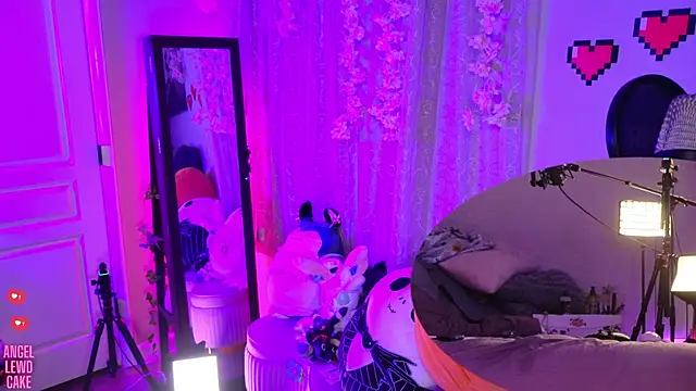 Angel-Lewd-Cake online show from July 30, 2:07 pm