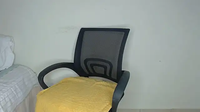 Snapshot of Perqueen chatting on October 22, 12:43 pm Perqueen online show from October 22, 12:43 pm