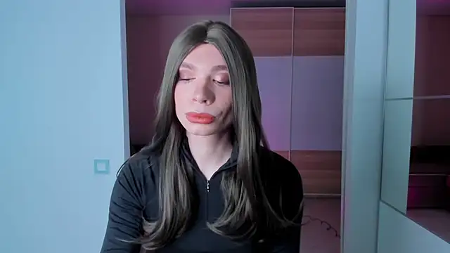 monicastark  online show from May 28, 9:56 pm