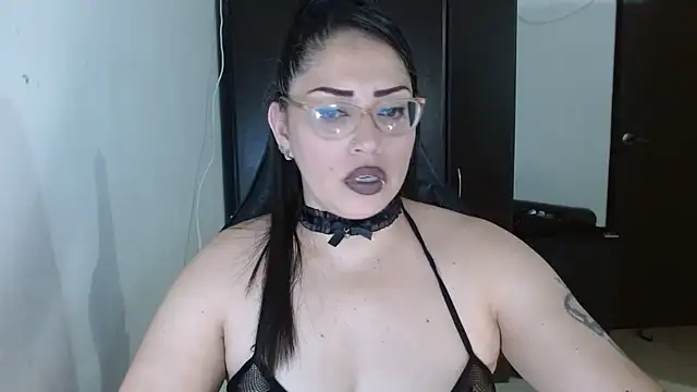 natashasmithe online show from November 19, 1:27 am