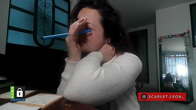 Scarletleon77 online show from November 21, 8:55 pm