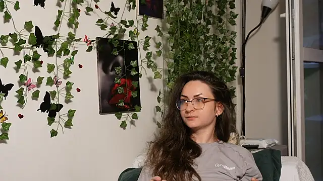 NaughtYHomemadE online show from September 12, 2:13 pm