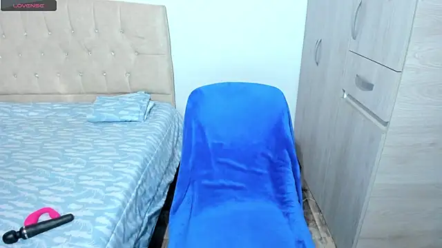 emily1  online show from July 14, 12:32 pm