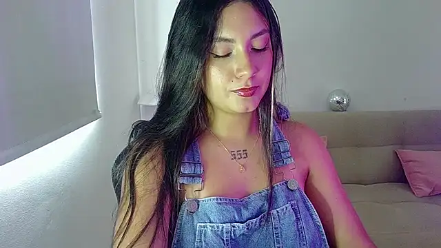 Lia 14  online show from July 18, 8:33 pm