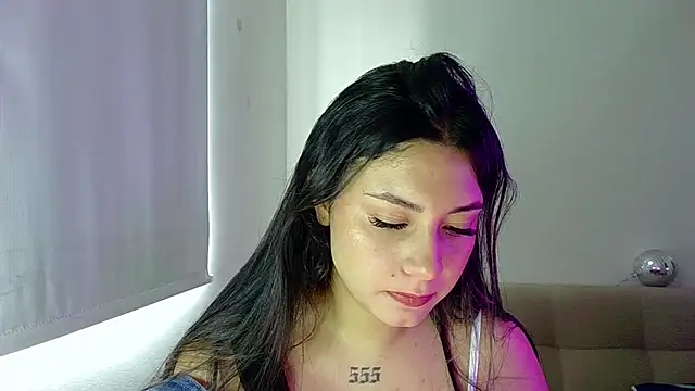 Lia 14  online show from July 4, 4:03 pm