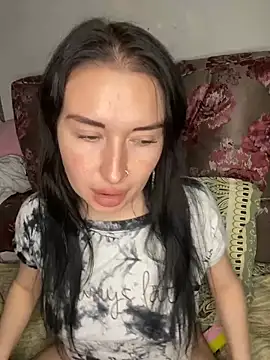 Roxana Bell online show from May 6, 7:18 pm
