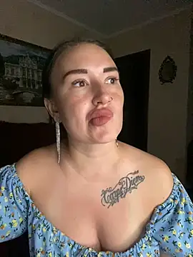 Roxana Bell online show from June 9, 7:13 pm