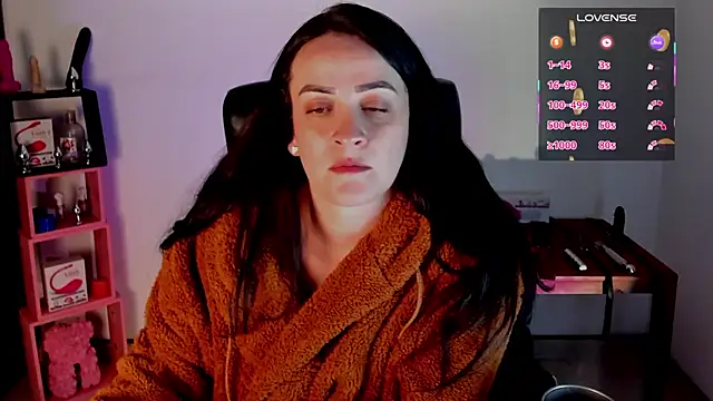 sara goodgirl13 online show from September 18, 9:35 pm