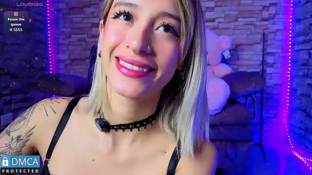 BellaOdisea online show from May 28, 8:40 pm
