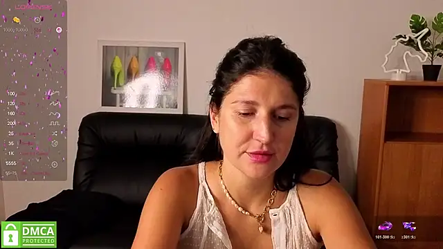 Alianna Solo Kisses online show from August 4, 11:38 am