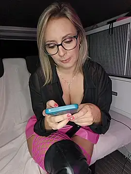 Jade Emeraud online show from October 12, 7:27 pm