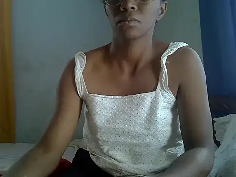 ElianeHot online show from July 5, 10:21 am